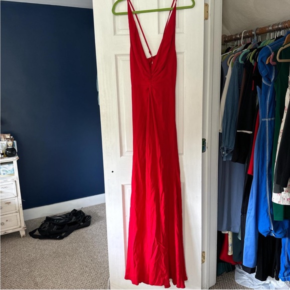 Reformation Bray Dress in Cherry - Picture 2 of 5